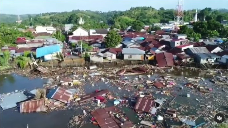 Abrasi, Belasan Rumah dan Jembatan Amblas Terbawa Air Laut