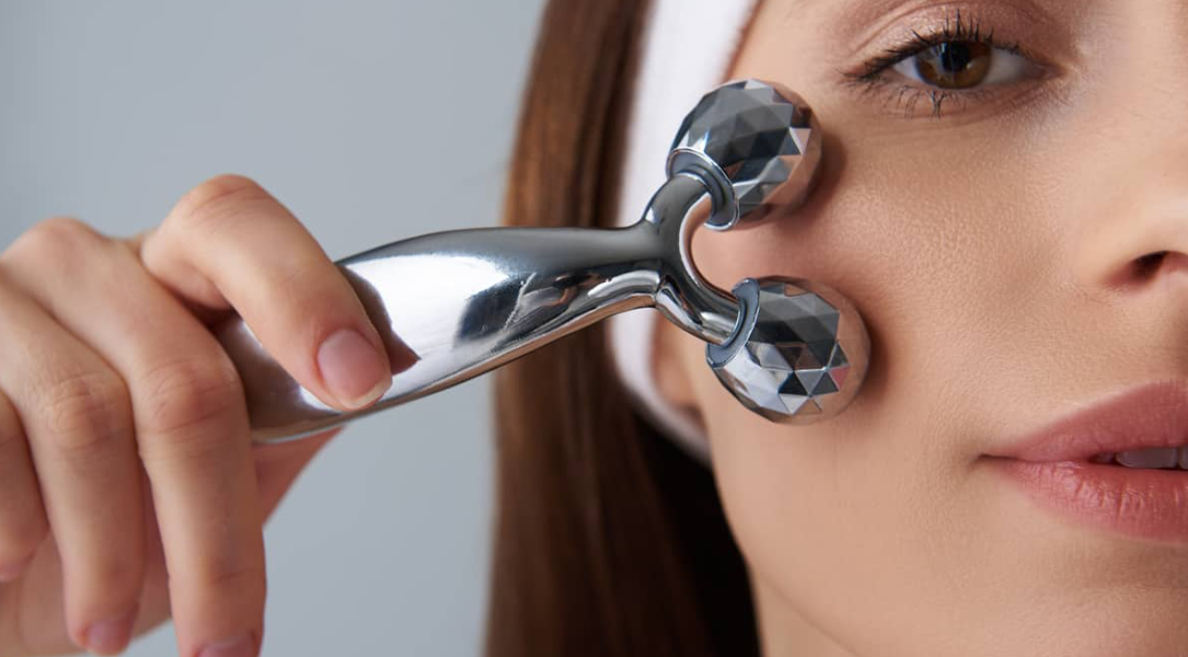Manfaat Face Roller Bagi Kulit Wajah: Keajaiban Pijatan untuk Kecantikan Anda