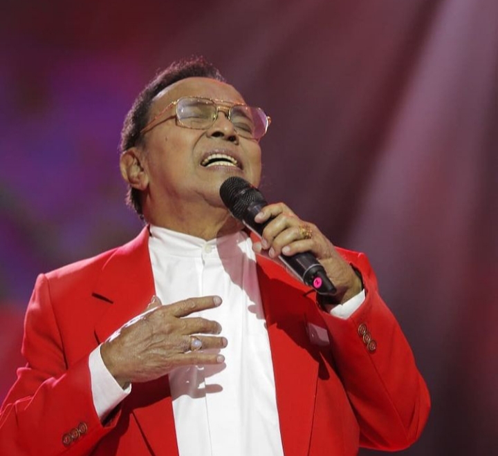 Penyanyi Legendaris Bob Tutupoly Meninggal Dunia