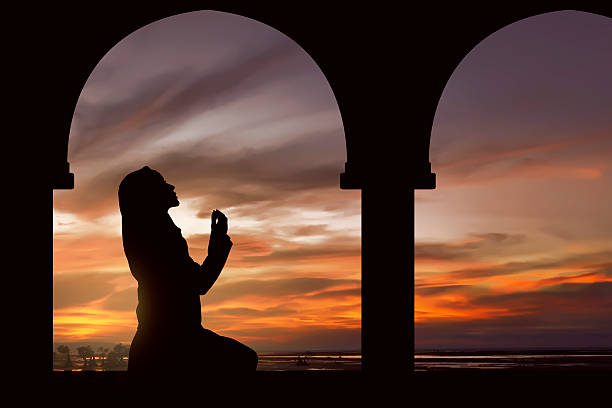 Lirik Sholawat Munjiyat Lengkap, Arab, Latin dan Artinya, Miliki Makna Dalam Penuh Doa