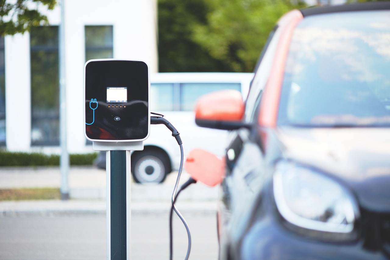 Home Charging Kendaraan Listrik Perlu Diiringi Kesiapan Infrastruktur Hunian