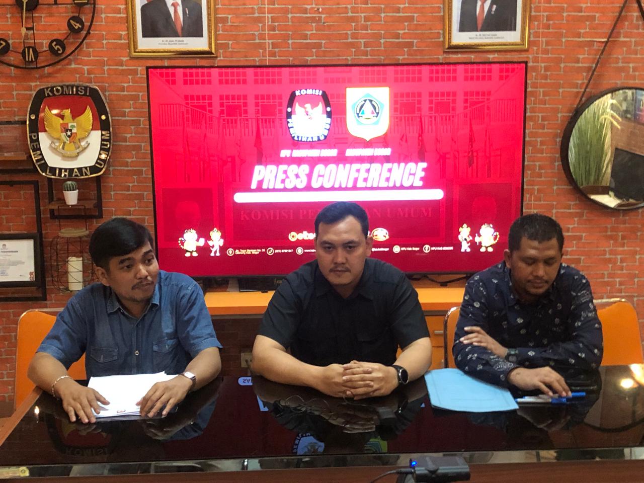 Dua Calon Bupati Bogor Resmi Lolos Proses Verifikasi Administrasi KPU