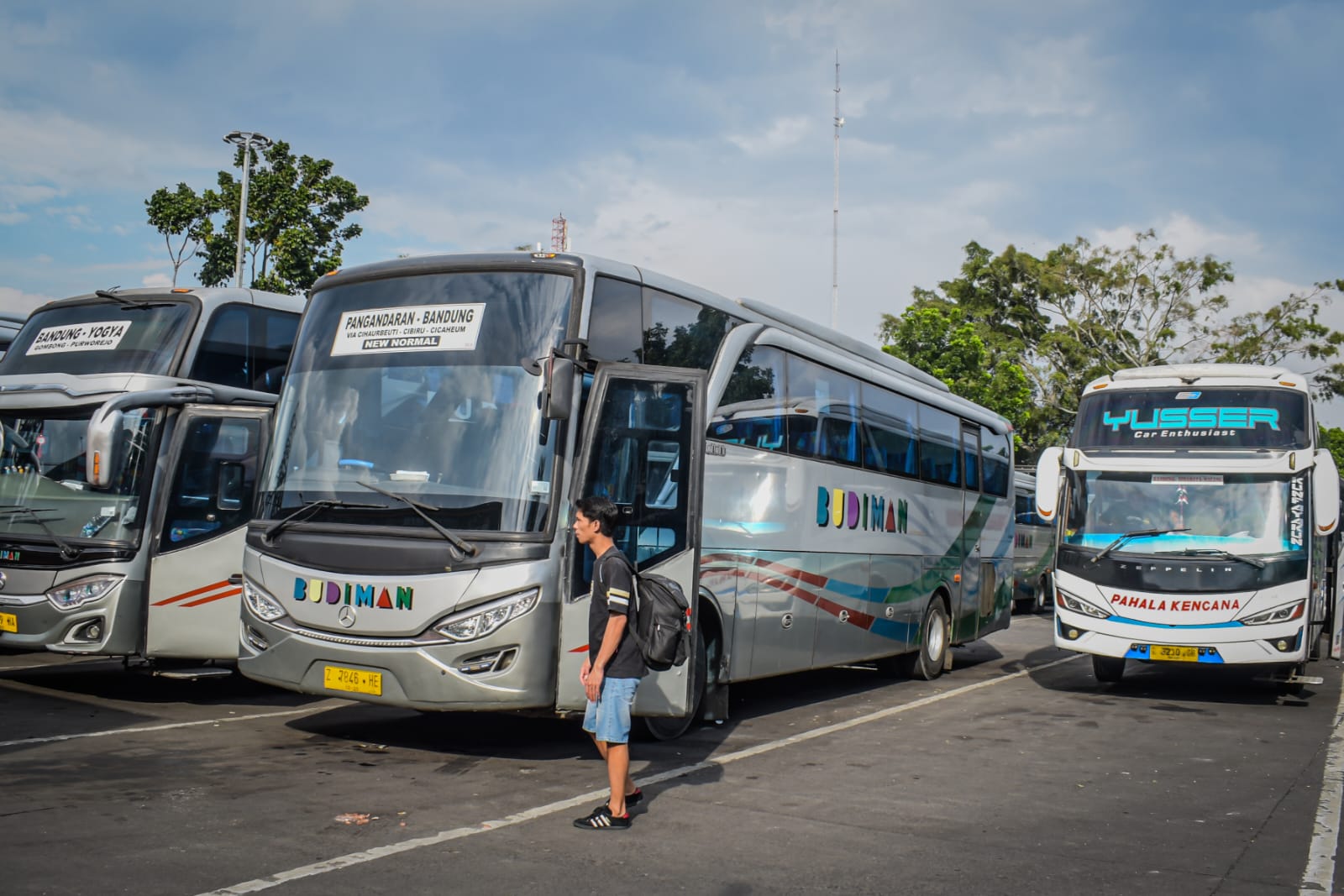 Lonjakan Penumpang di Terminal Cicaheum Bandung Selama Libur Nataru 2024/2025   