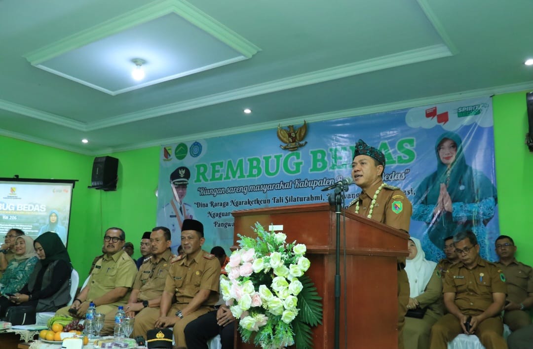 Rembug Bedas di Cikancung, Bupati Bandung Sampaikan Kinerjanya Selama 3,5 Tahun Kepada Masyarakat