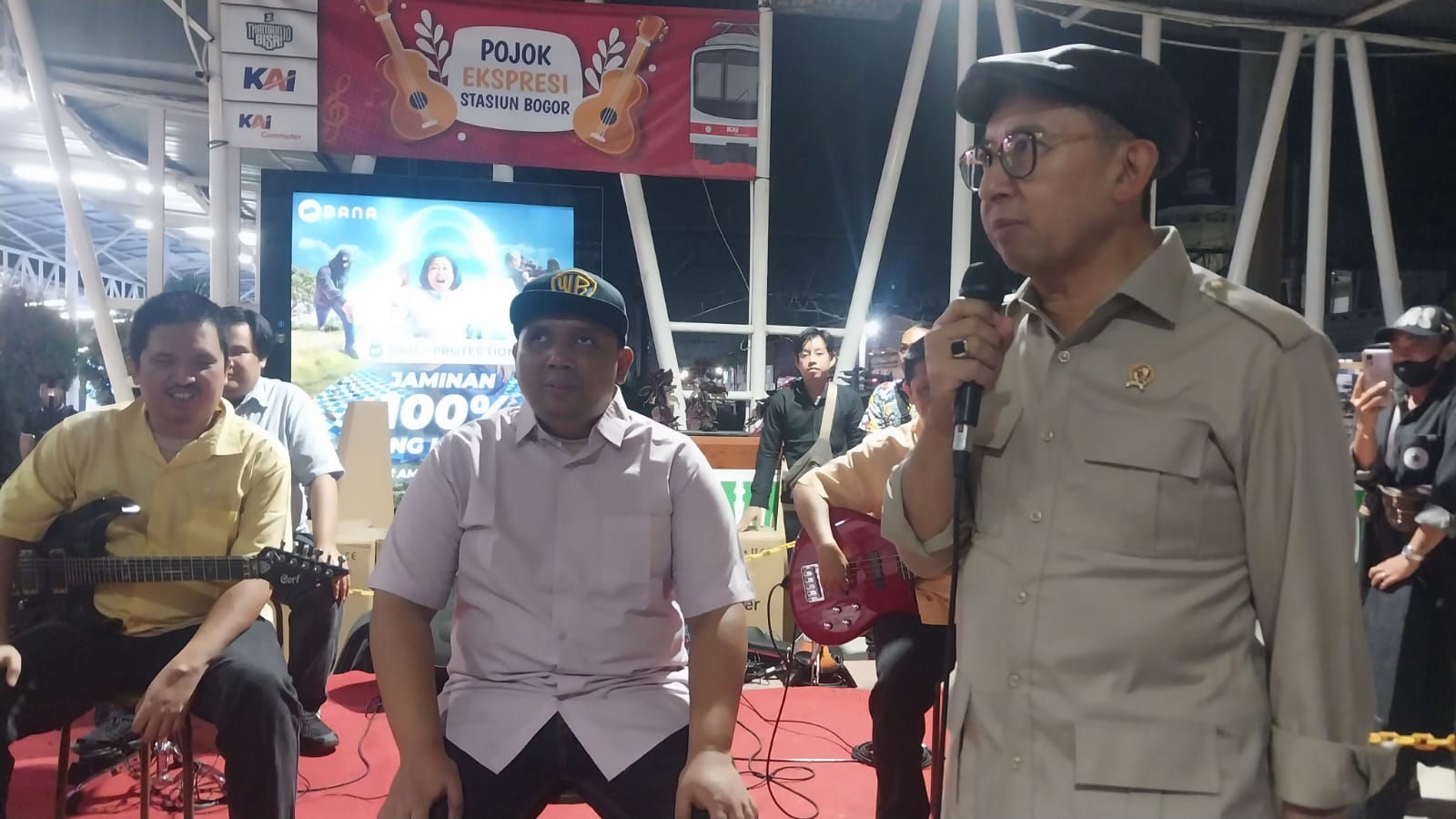 Kementerian Kebudayaan RI Berencana Beri Seragam kepada Musisi Jalanan