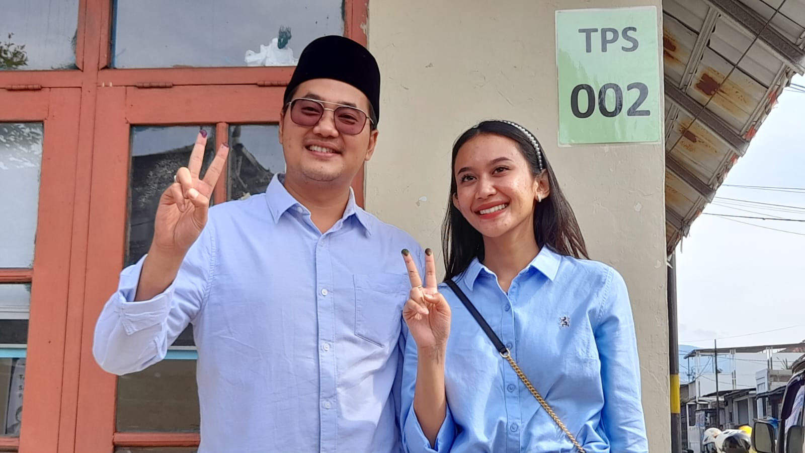 Adithia Yudhistira Gunakan Hak Pilih di TPS 02, Optimis Pilkada Cimahi Lahirkan Pemimpin Terbaik   