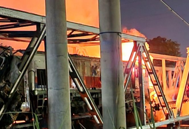 KAI Sterilisasi Jalur Jerakah-Semarang Poncol Pasca Tabrakan Kereta Api dengan Truk