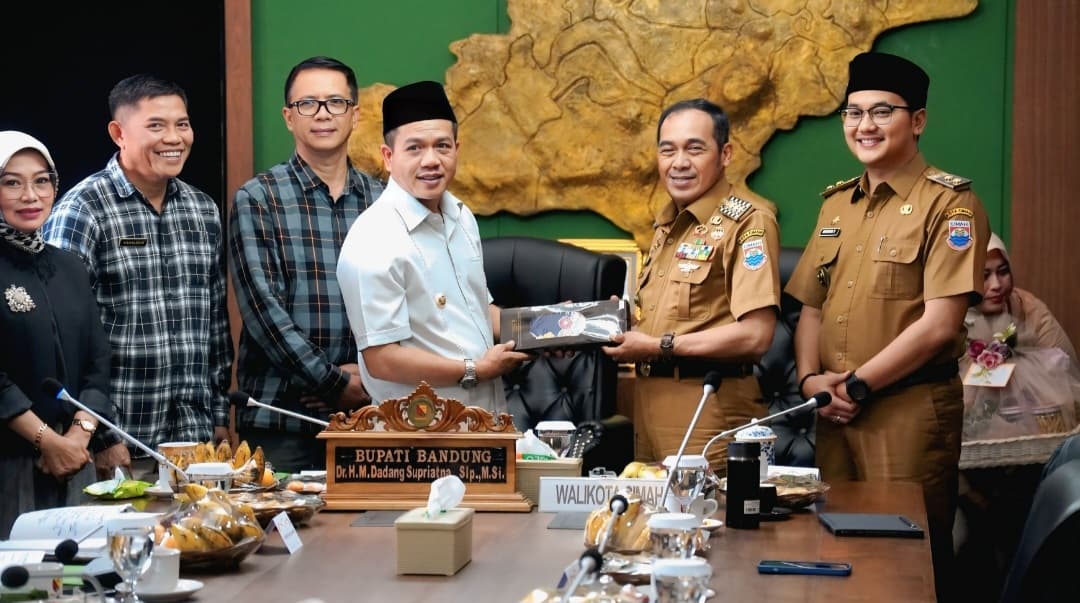 MoU Baru Pemkab Bandung dan Kota Cimahi: Sinergi Atasi Banjir, Sampah, hingga Perbatasan