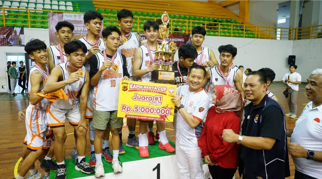 Tim Patriot Baleendah Juara Pertama Turnamen Bola Basket Kapolresta Bandung Cup