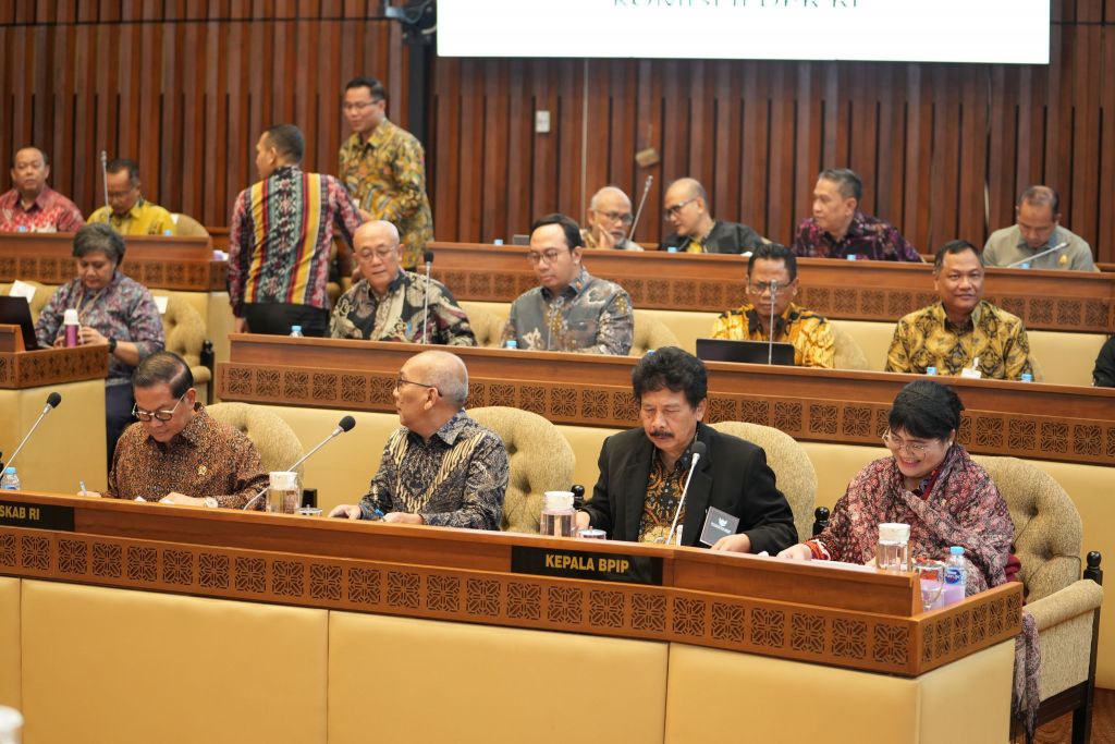 Hadiri Rapat Kerja dan RDP, Komisi II DPR RI Beri Apresiasi dan Dorong Perkuat Kelembagaan BPIP