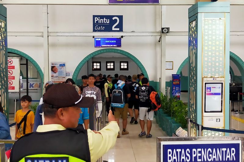 Tiket Kereta Api untuk Natal dan Tahun Baru 2025 Masih Tersedia Lebih dari 50 Persen   