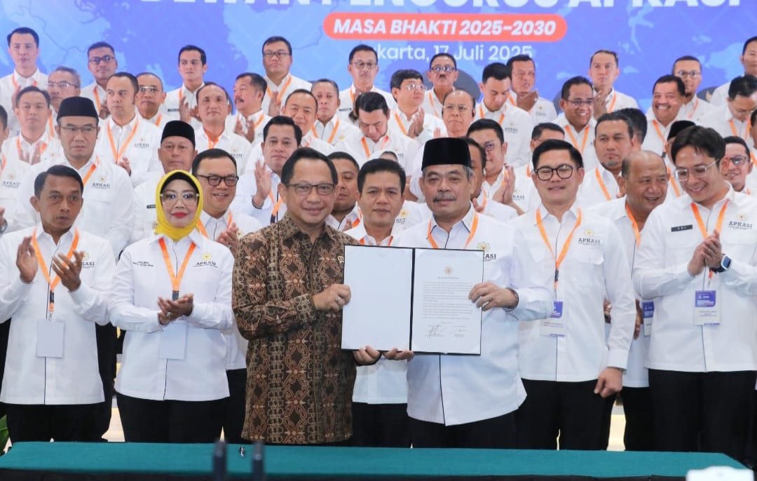 Mendagri Lantik Pengurus APKASI, Kang DS: Kami Siap Dukung Visi Indonesia Emas 2045