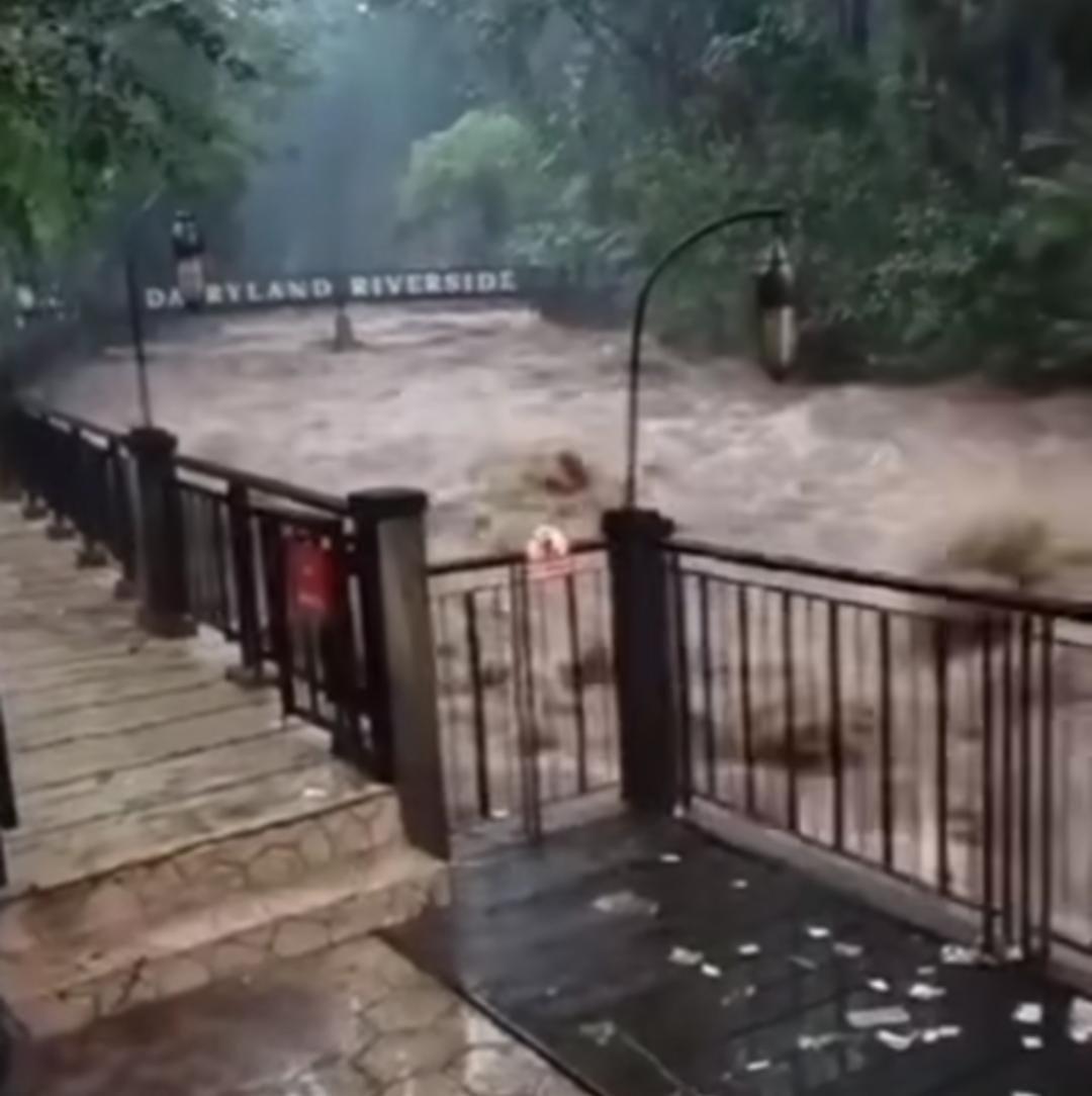 Sungai di Cimory Dairyland Bogor Meluap, BPBD Pantau Kondisi   