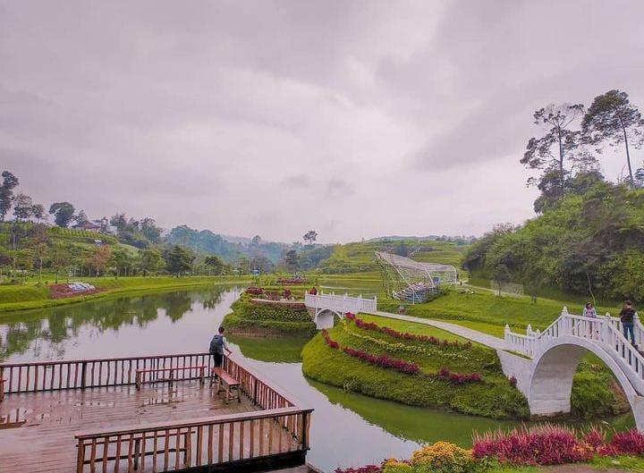 Seru-Seruan di Lembang, Yuk Ke Lembah Dewata, Surga Spot Foto Terkece!!