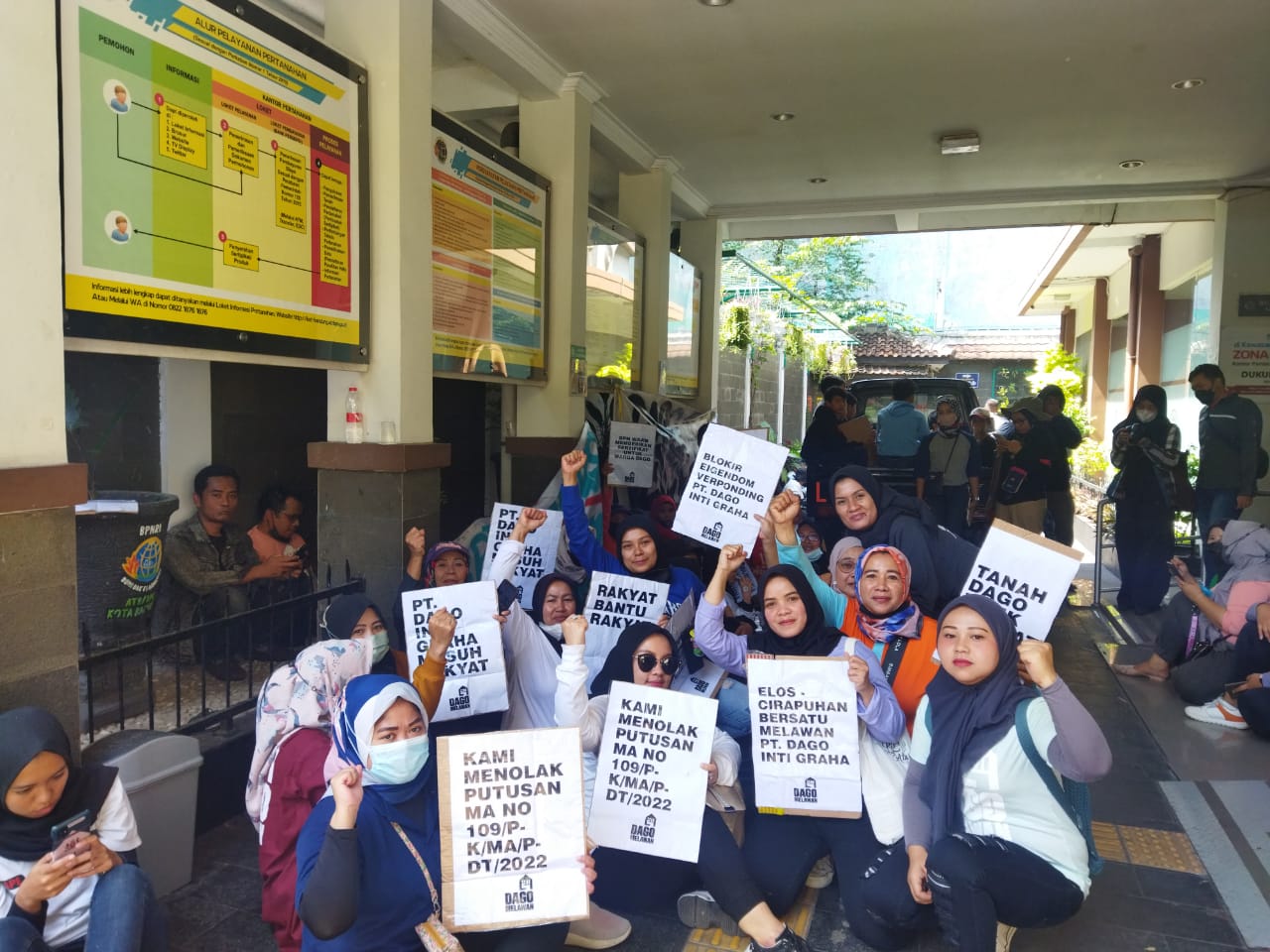Ratusan Warga Dago Elos-Cirapuhan Geruduk BPN Kota Bandung, Ini 4 Tuntutannya 