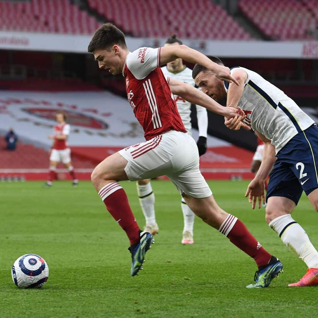 Newcastle Gigit Jari, Kieran Tierney Putuskan Bertahan di Arsenal