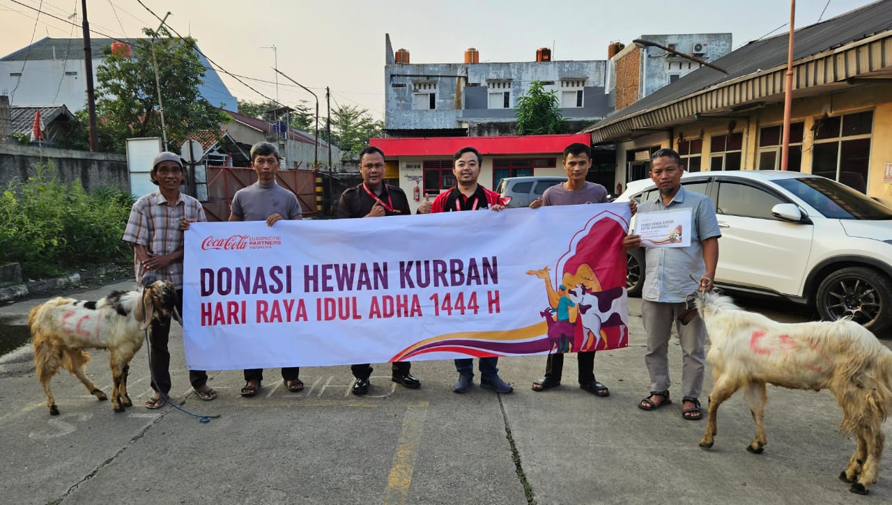Sambut Idul Adha 1444 Hijriah, Coca-Cola Europacific Partners Indonesia Donasi Hewan Kurban ke Masyarakat 