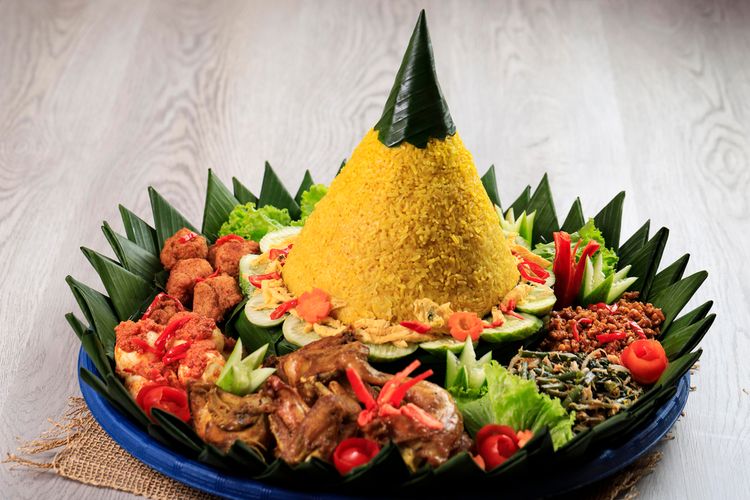 Resep Simple Cara Membuat Nasi Kuning Tumpeng untuk Selametan