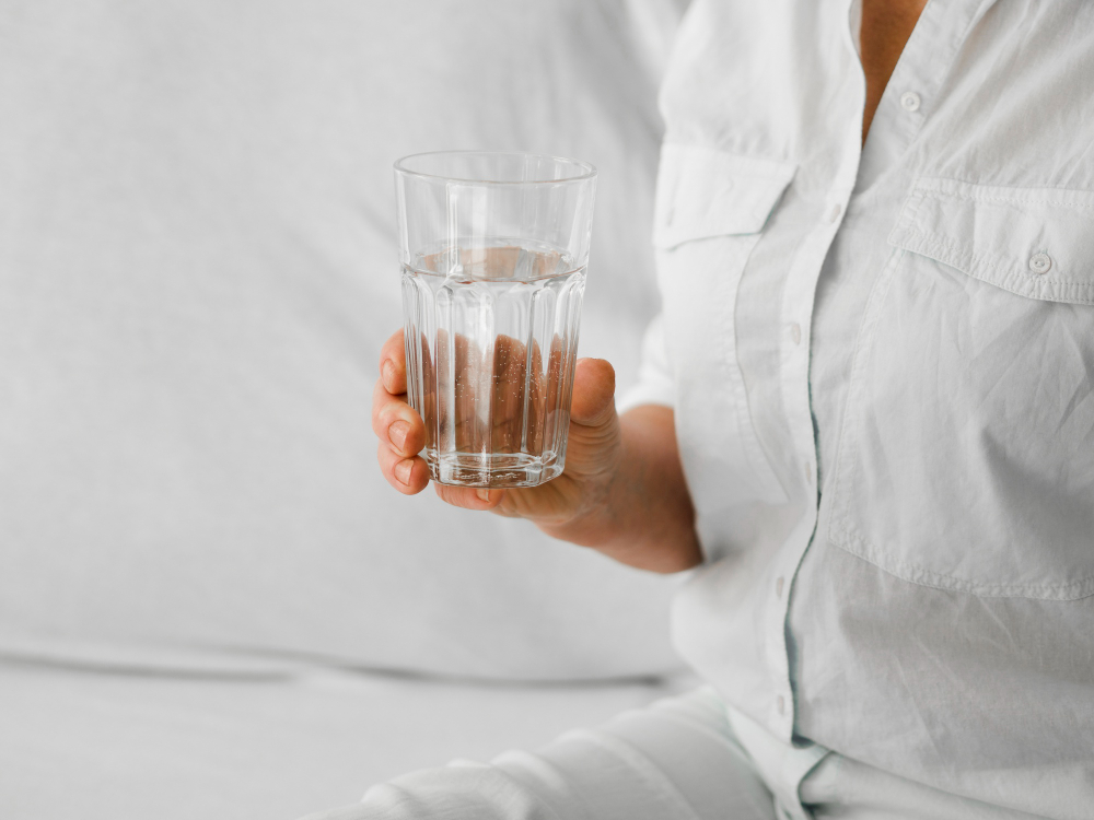 Air Putih Jangan Dikonsumsi Berlebihan! Ini 9 Bahaya yang Intai Kesehatan Anda