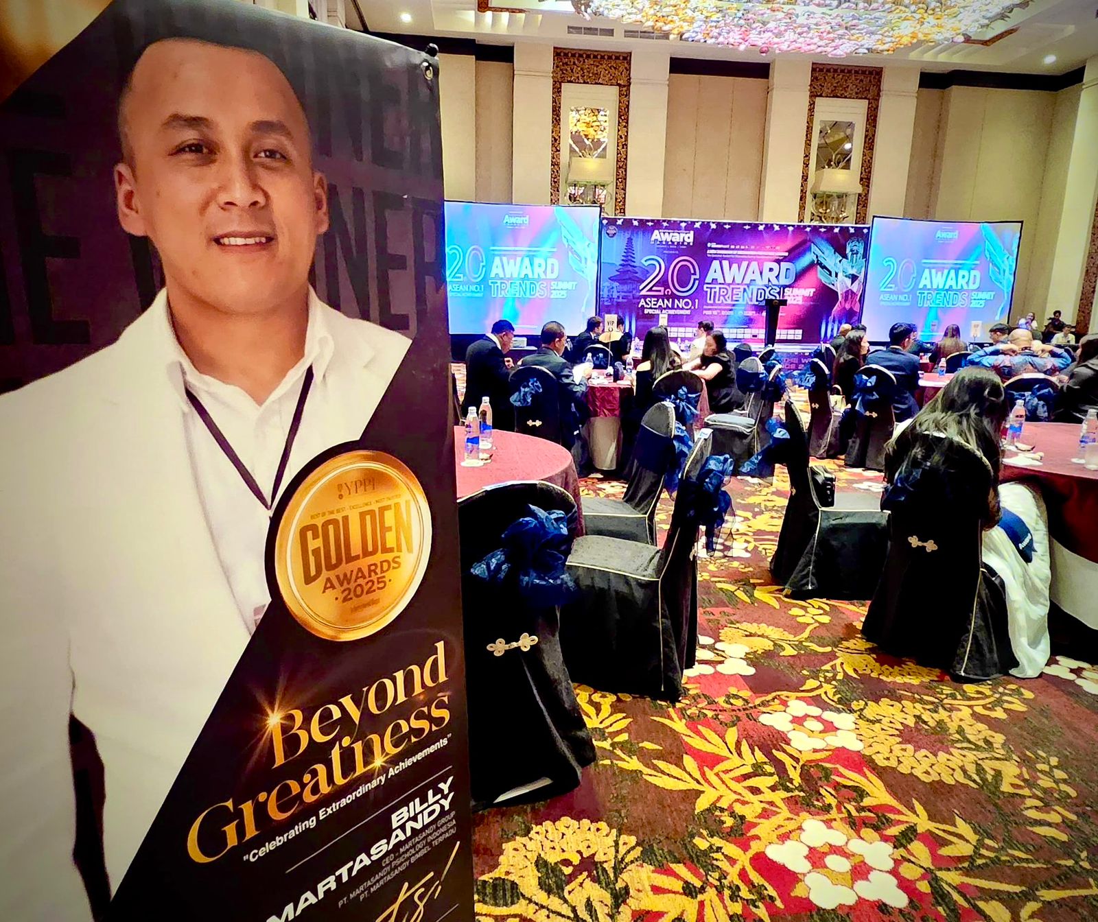 CEO Martasandy Group Toreh Penghargaan Prestisius di Golden Award 2025