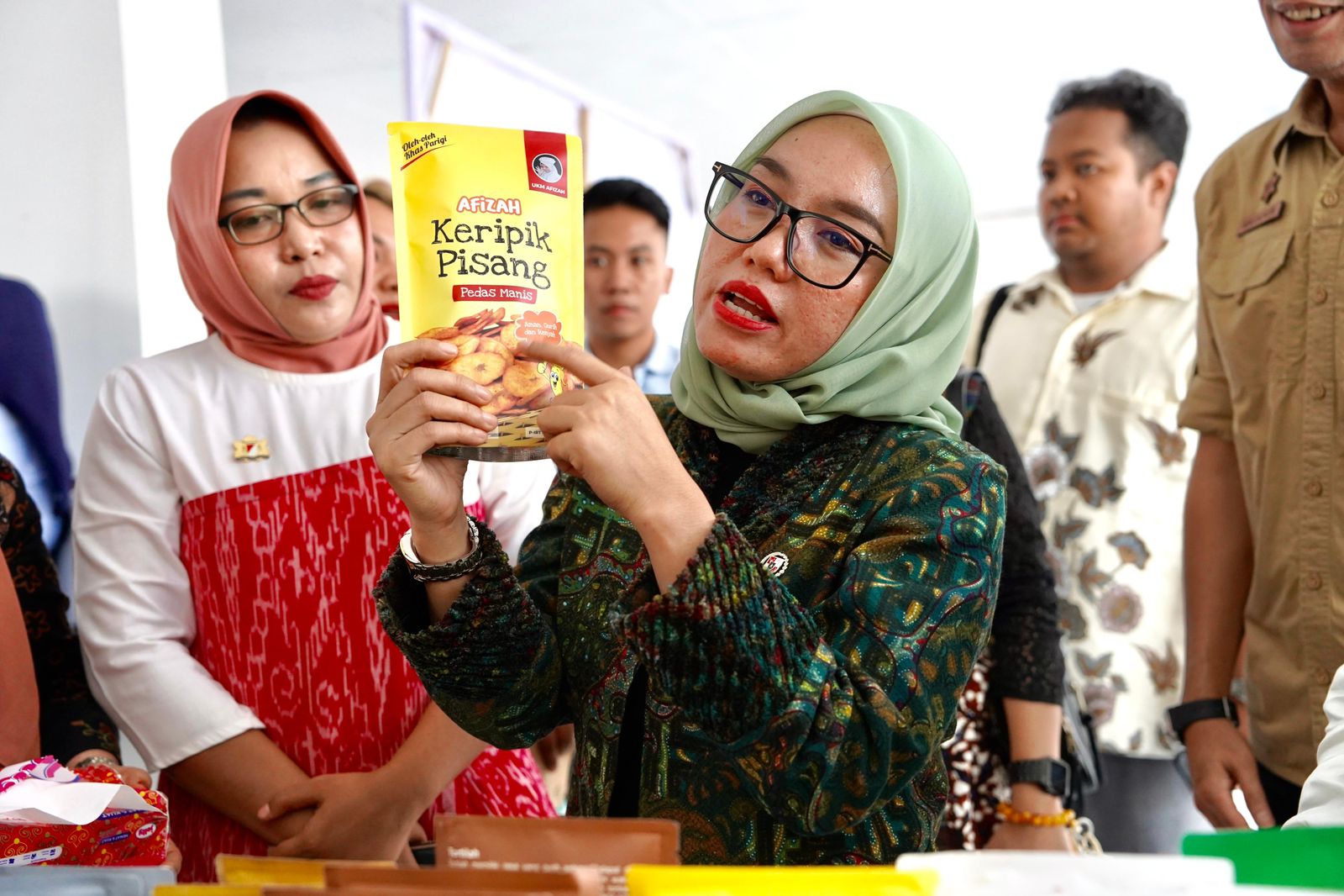 Resmikan Pasar Tematik Di Parigi Moutong, Kemenkop Dorong Pengembangan Ekonomi Lokal Lewat Koperasi