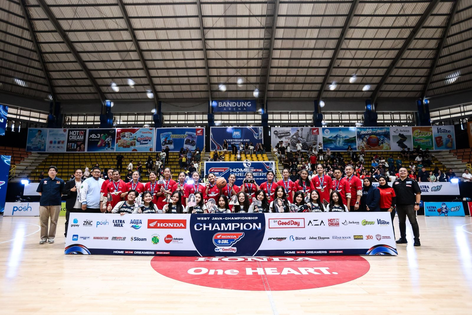 SMAN 9 Bandung dan SMA BPK Penabur Cirebon Raih Gelar Juara Honda DBL 2026 West Java Series