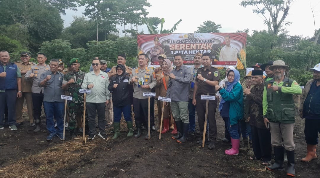 Program Ketahanan Pangan, Polresta Bandung Tanam Jagung Serentak 1 Juta Hektare