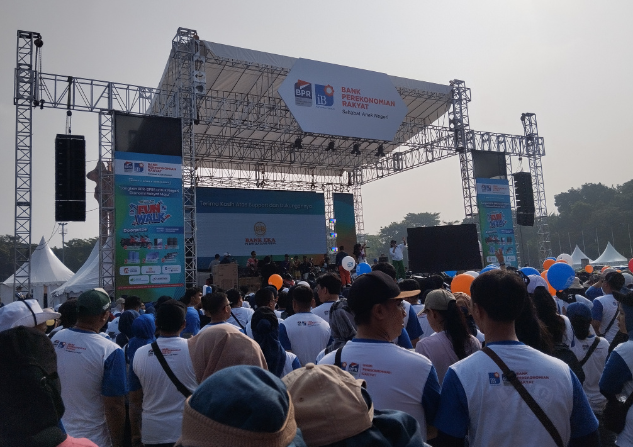 Ada Band hingga Doorprize Motor, Hari BPR-BPRS Nasional Disambut Antusias Warga