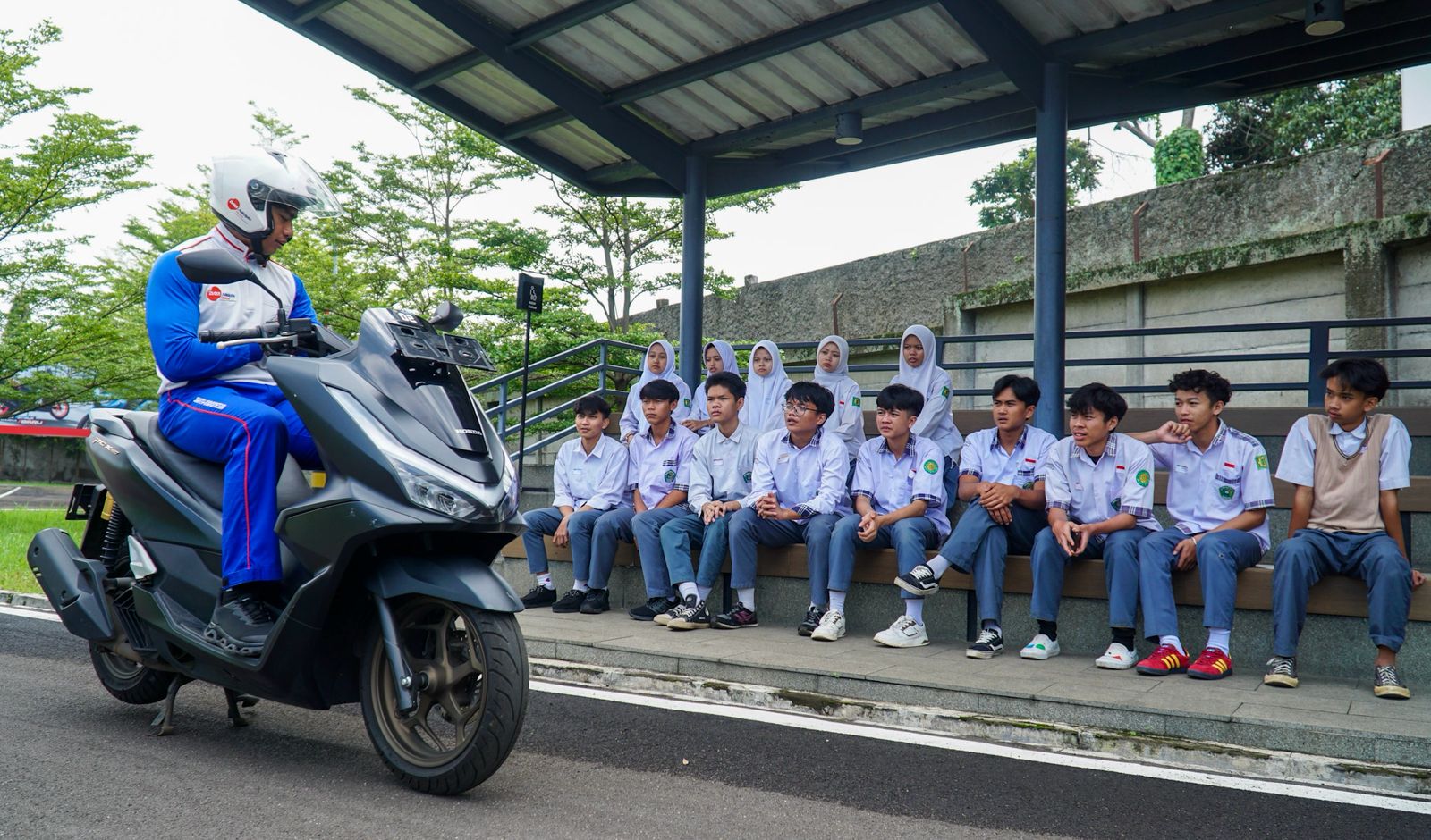 DAM Hadirkan Semangat Hari Pendidikan Lewat Edukasi dan Pengembangan Karakter Generasi Muda