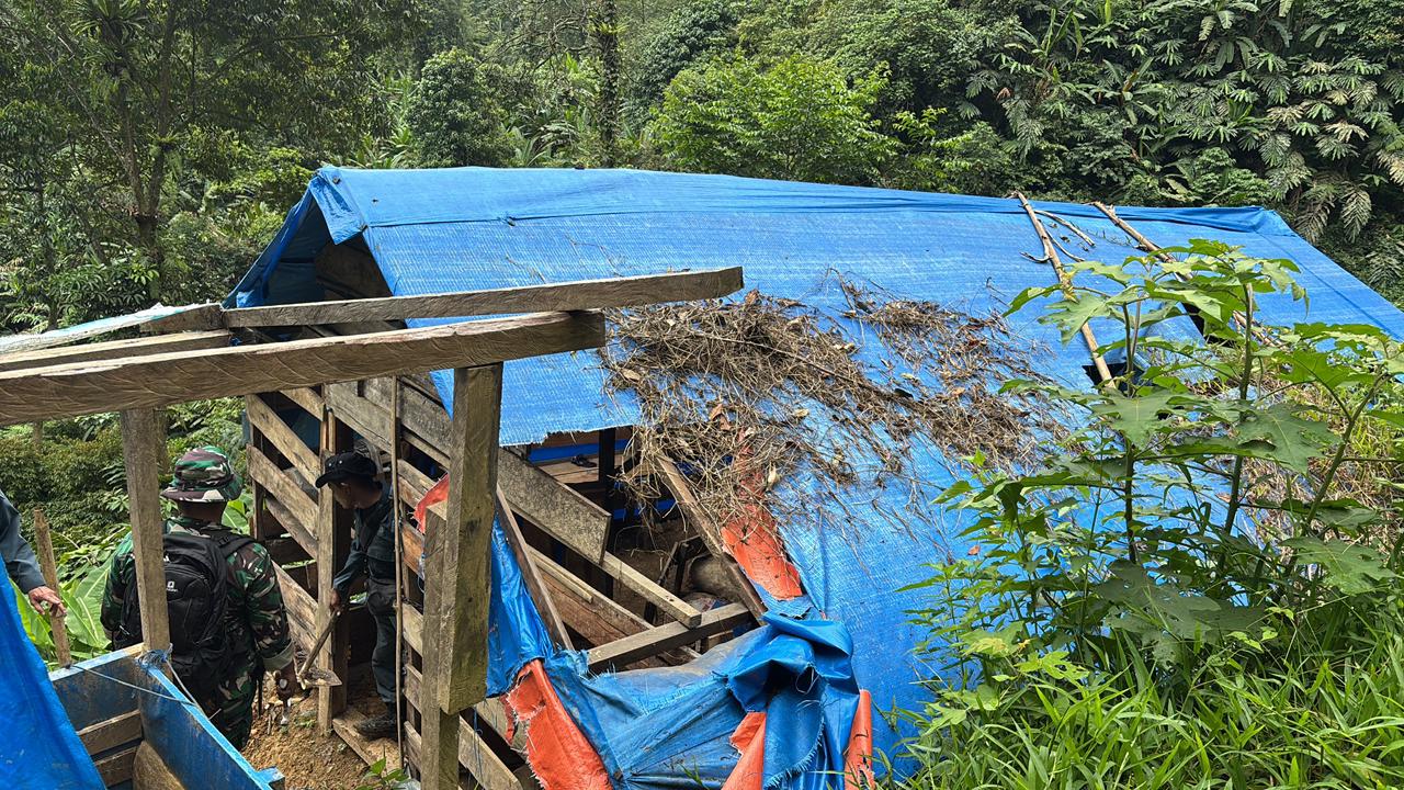 Kemenhut Bongkar 31 Tenda PETI di TNGHS