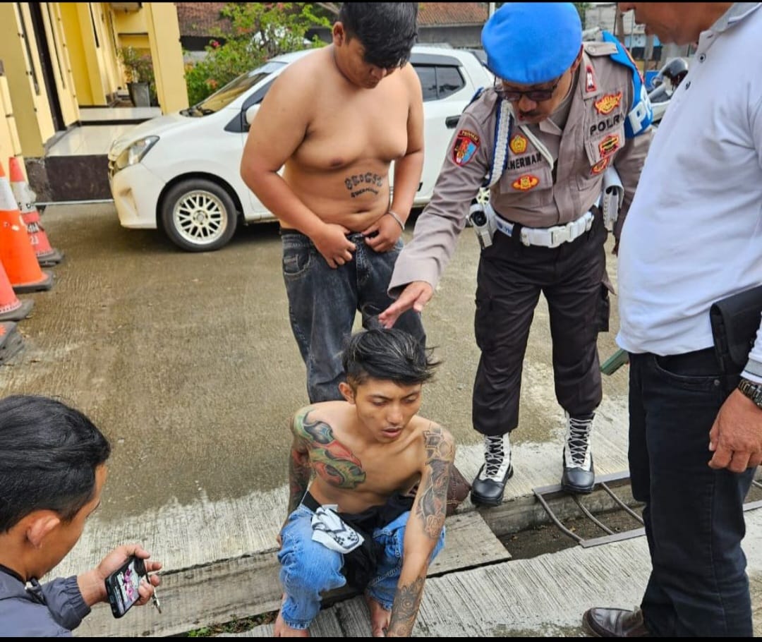 Bikin Resah, Dua Bang Jago Pemalak Pedagang di Majalaya Diringkus Polisi