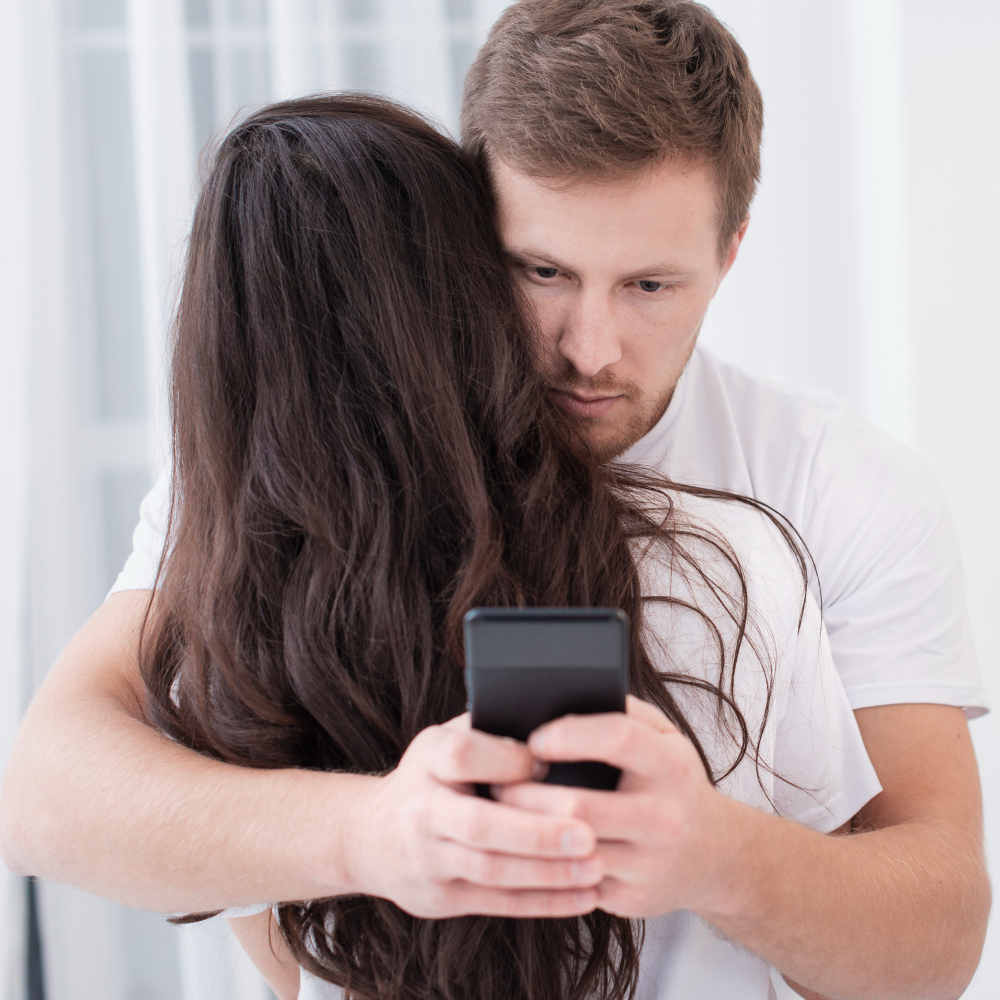 10 Ciri-ciri Pasangan Anda Terdeteksi Selingkuh