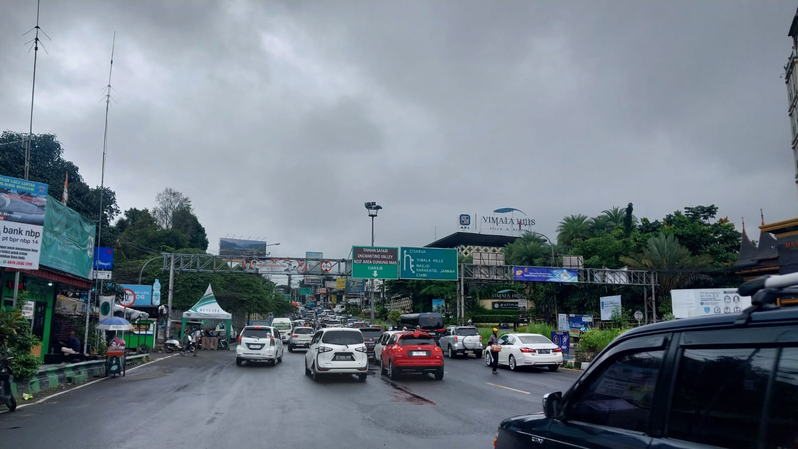 Hari Keempat Long Weekend, Puncak Diguyur Hujan dan Volume Kendaraan Alami Penurunan