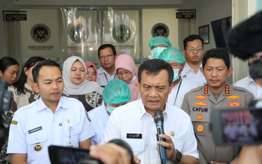 Cek SPPG Jebres, Ahmad Luthfi Minta Percepat Penerbitan SLHS di Jateng