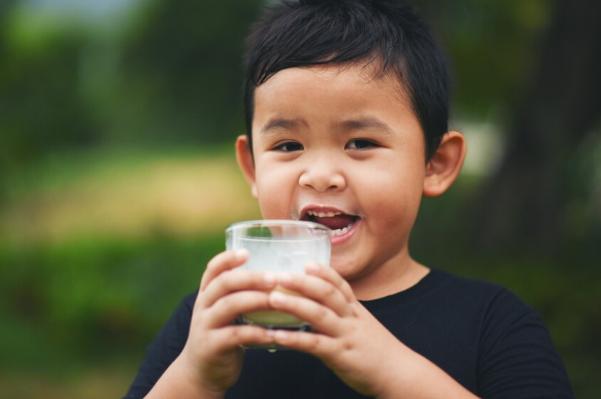 5 Alasan Kenapa Minuman Manis Bisa Jadi Racun'Buat Anak