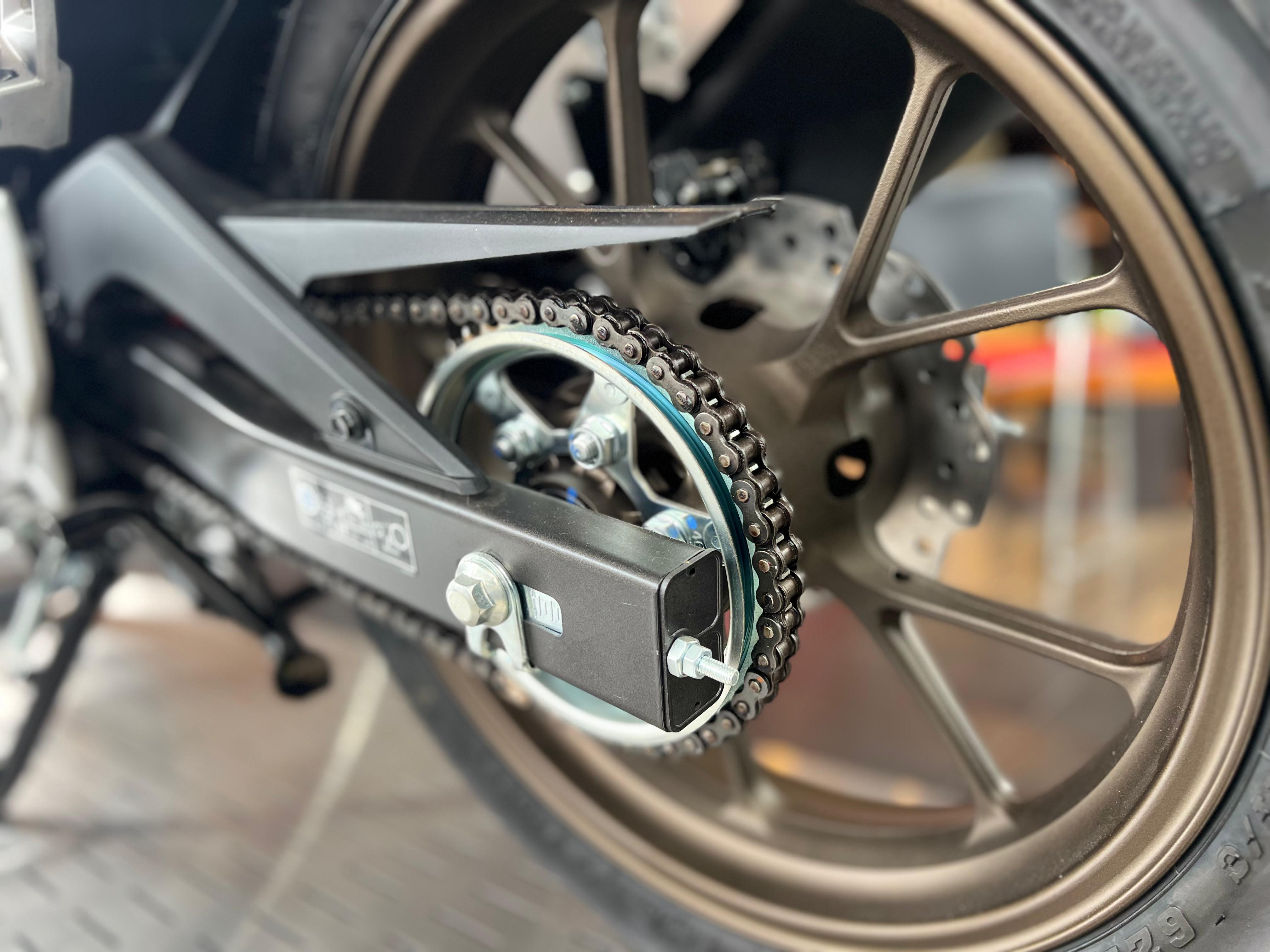 Pentingnya Perawatan Rantai Motor Untuk Menjaga Performa dan Keselamatan Berkendara