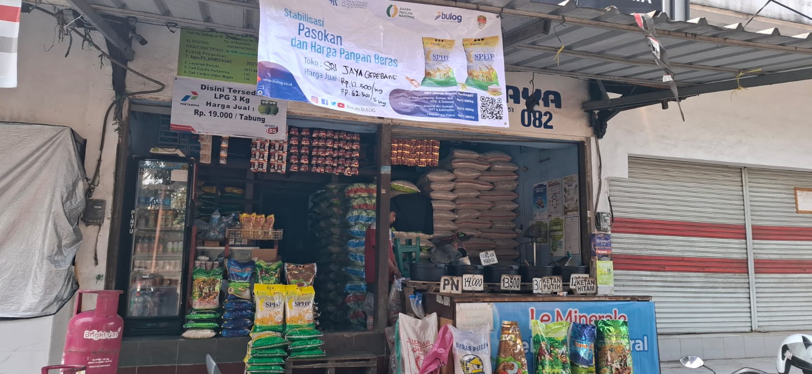 BULOG Bandung Salurkan Beras SPHP Langsung ke Konsumen, Jaga Stabilitas Harga di Wilayah Bandung Raya