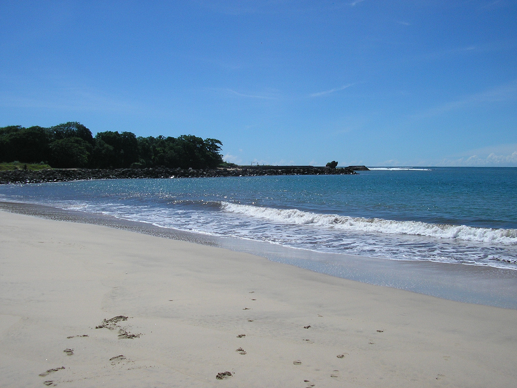 3 Pantai Ini Jaraknya Dekat dari Bandung Loh!  Penasaran Pantai Apa Saja? Simak Ulasannya Berikut Ini!