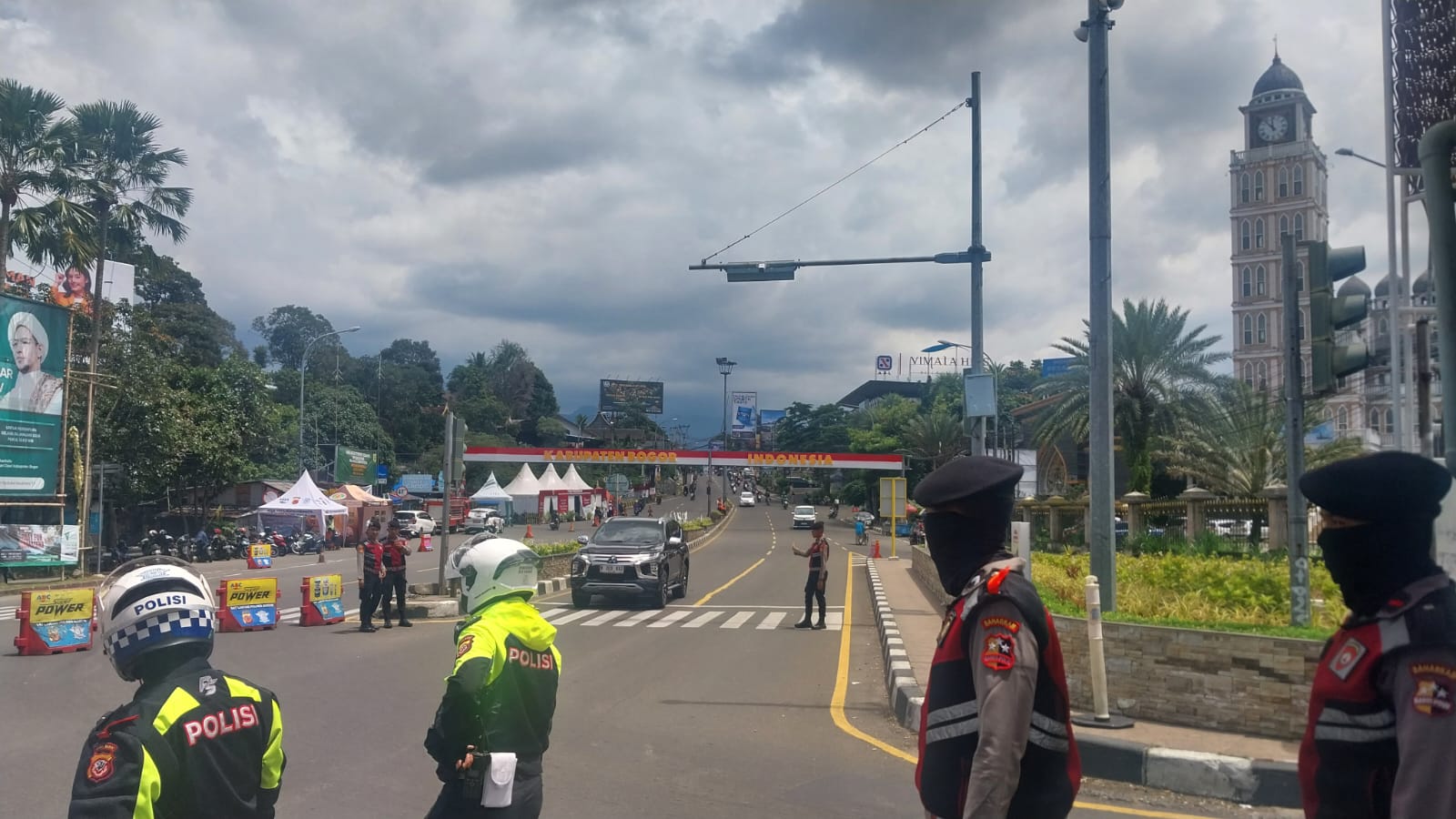 Antisipasi Kepadatan Arus Balik, Satlantas Polres Bogor Lakukan One Way Arah Bawah