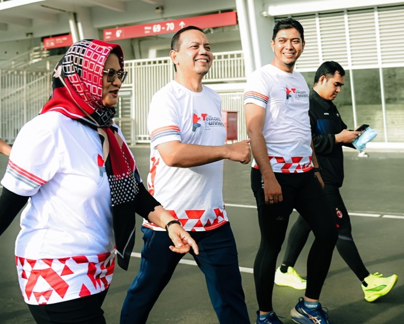 Berlari Sambil Berbagi, Cara Komunitas Telkom Runners Kampanye Peduli Mangrove