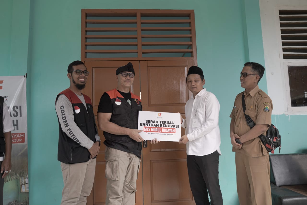 Sebar Manfaat dan Edukasi: Golden Future Indonesia Dukung Pendidikan di Pelosok Jawa Barat