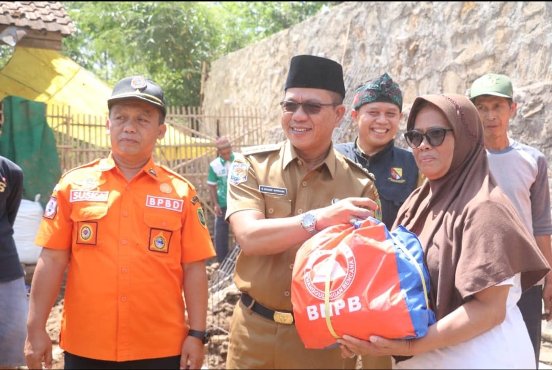 Waspada Saat Turun Hujan, Bupati Bandung Kang DS: Lahan Curam dan Tegak Lurus Cenderung Rawan Longsor