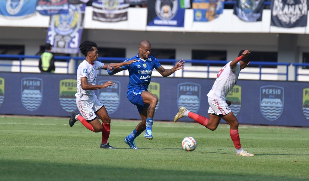 Ditahan Imbang Arema FC, Bojan Hodak Bongkar Kesalahan Persib Bandung
