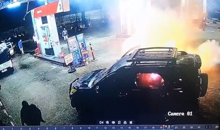 Mobil Terbakar di SPBU Nambo Arjasari Bandung Saat Antre Isi Bensin, Dua Orang Alami Luka Bakar