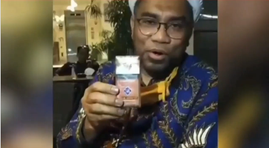 Mengaku Tak Kenal Bechi, Beredar Video Ali Ngabalin Promo Rokok Buatan Ponpes Shiddiqiyyah