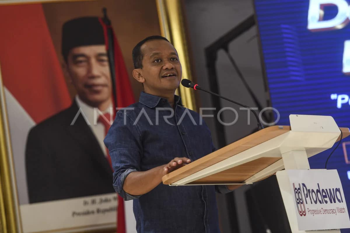 Presiden Jokowi Didesak Evaluasi Menteri Investasi Bahlil Lahadalia