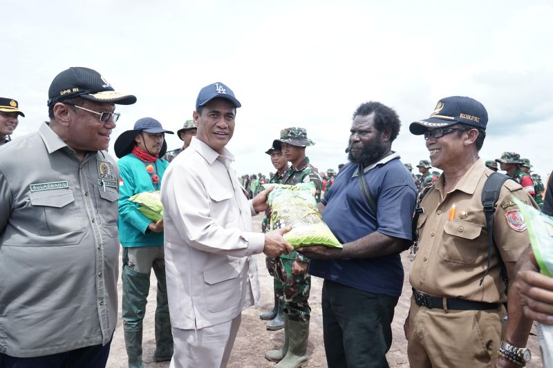 Kementan Dorong Swasembada Pangan dan Kesejahteraan Masyarakat Adat di Kampung Wanam