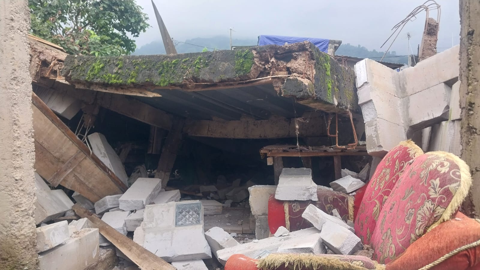 Puluhan Ekor Kambing Hanyut Akibat Banjir di Kampung Pensiunan, Desa Tugu Selatan