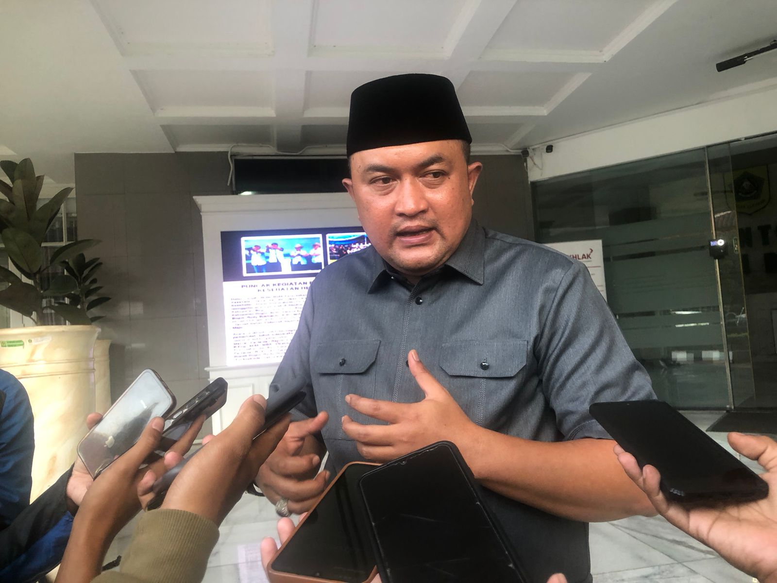Bupati Bogor akan Ciptakan Program 1 Desa 1 Sarjana