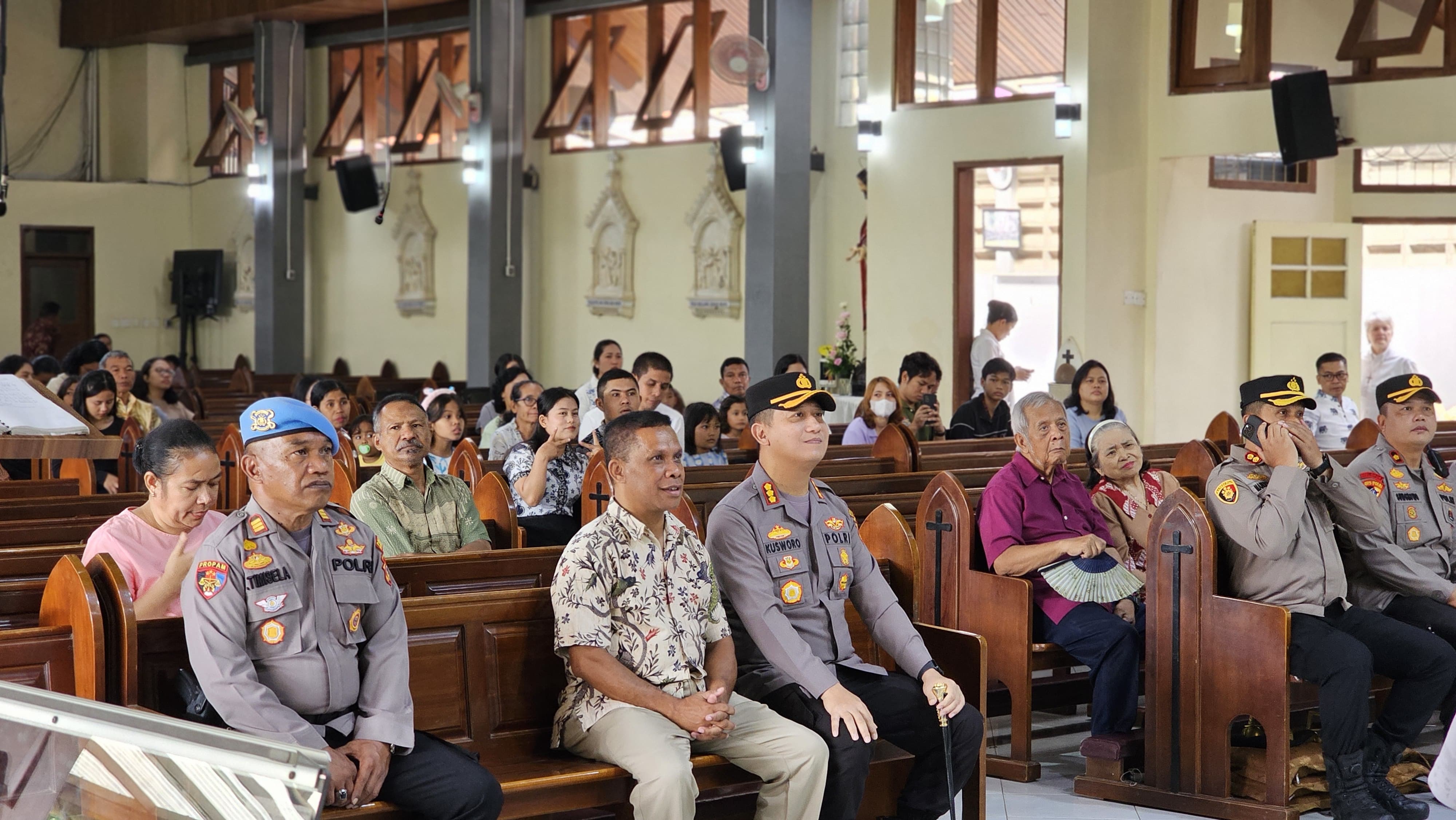 Ibadah Kenaikan Isa Al-Masih, Kapolresta Bandung Monitoring Gereja di Dayeuhkolot